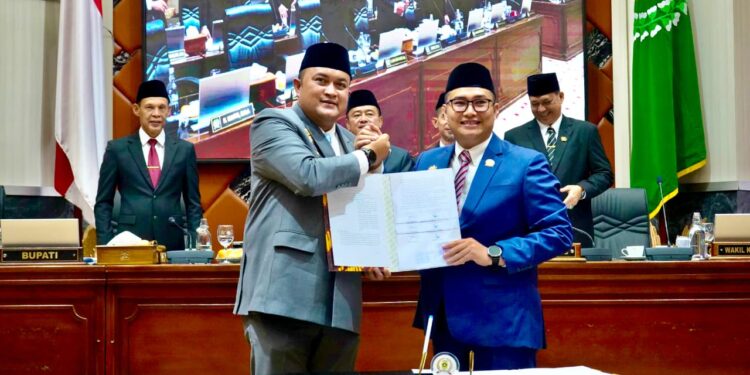 Sidang Paripurna DPRD Kabupaten Bogor Bahas Lima Raperda, Sastra Winara: 3 Usulan DPRD
