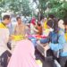 PANGAN MURAH: Warga antusias memanfaatkan Gerakan Pangan Murah. Komoditas pokok dijual dengan harga di bawah pasar agar daya beli masyarakat tetap terjaga.