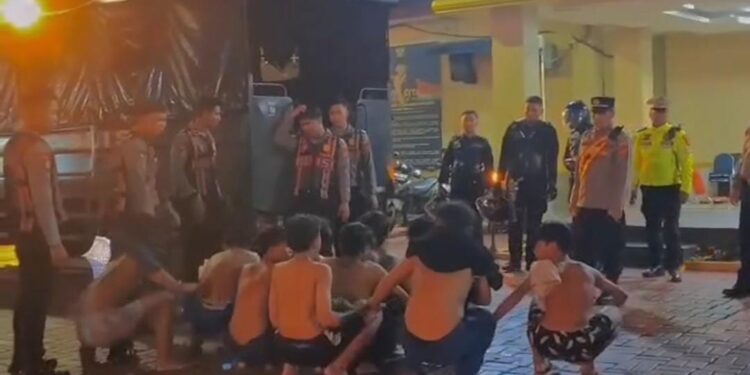 Warga Gagalkan Aksi Tawuran di Kayumanis Bogor, Belasan Remaja dan Sajam Diamankan