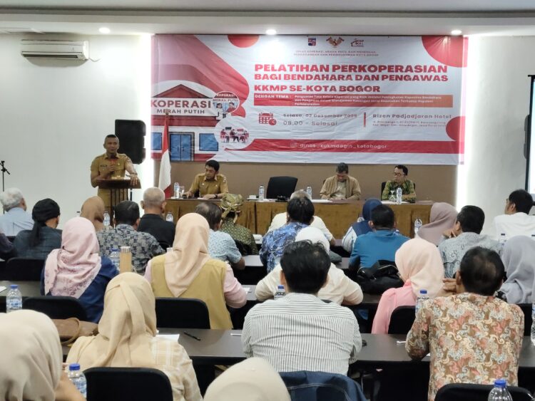 Jenal Mutaqin Buka Pelatihan Koperasi Merah Putih, Lurah Diminta Maksimalkan Potensi Ekonomi Warga