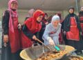 Dimeriahkan Dewi Sandra, Perantau Sumatera di Bogor Kirim Satu Ton Rendang Bantu Korban Bencana Sumatera