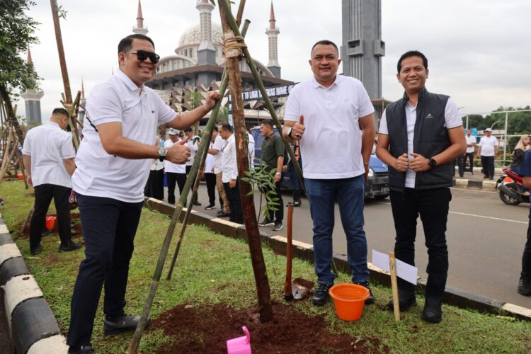 Komisi I DPRD Kabupaten Bogor Dukung Gerakan 1.000 Pohon di Kawasan Gelora Pakansari