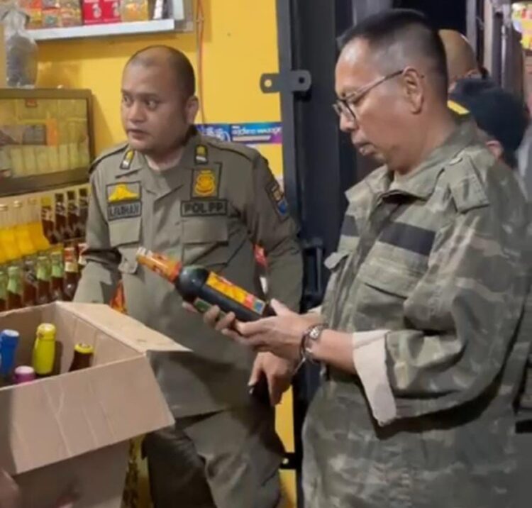 Bikin Resah Warga! Satpol PP Grebek Warung Jamu di Bogor, Jual Miras Ilegal saat Bulan Ramadan
