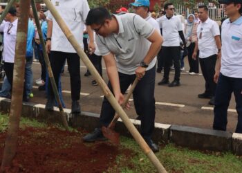 Dukung Penanaman 1.000 Pohon, Sastra Winara: Mari Kita Jaga Alam