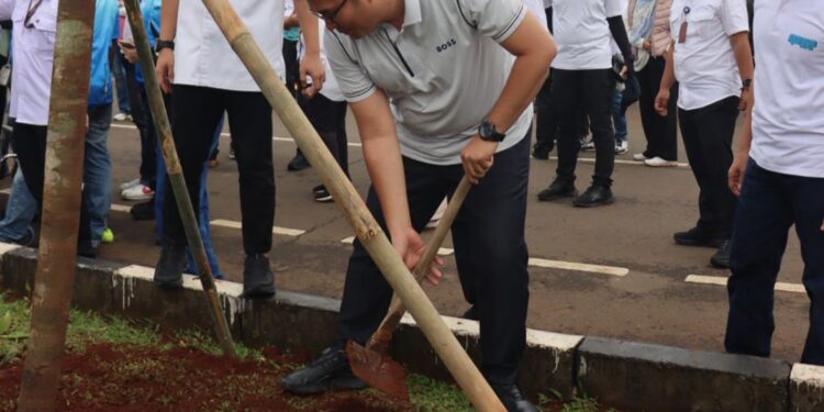 Dukung Penanaman 1.000 Pohon, Sastra Winara: Mari Kita Jaga Alam