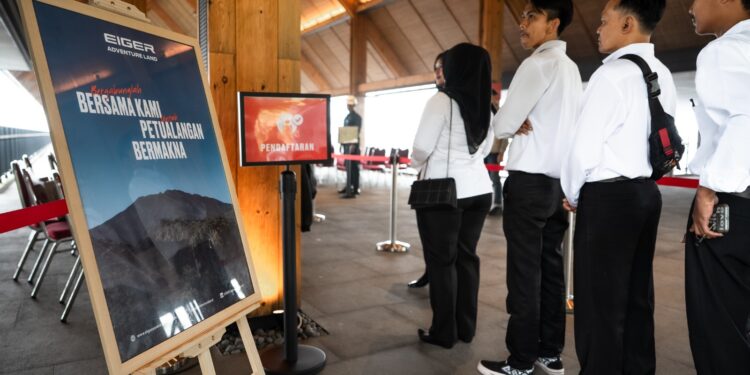 EIGER Adventure Land Gelar Rekrutmen Massal, Lebih dari 600 Warga Megamendung Ikut Seleksi