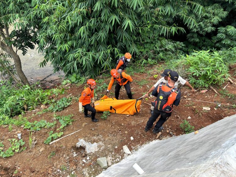 Sepekan Menghilang, Lansia asal Bogor yang Terseret Arus Kali Ciliwung Ditemukan Tewas di Depok