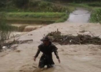 Jembatan Penghubung Dua Desa di Sukamakmur Bogor Terendam Banjir, Akses Jalan Lumpuh