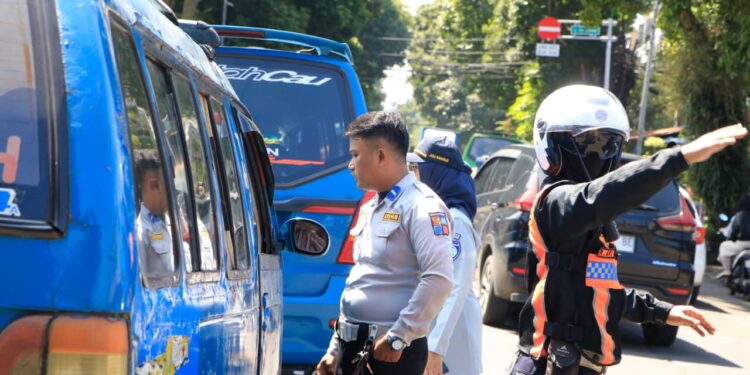 Dedie Rachim Usulkan Moratorium Angkot Kabupaten ke Dishub Jabar