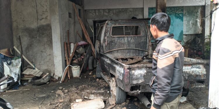 Pickup Terbakar Saat Isi BBM di Bogor, Diduga Dipicu Korsleting