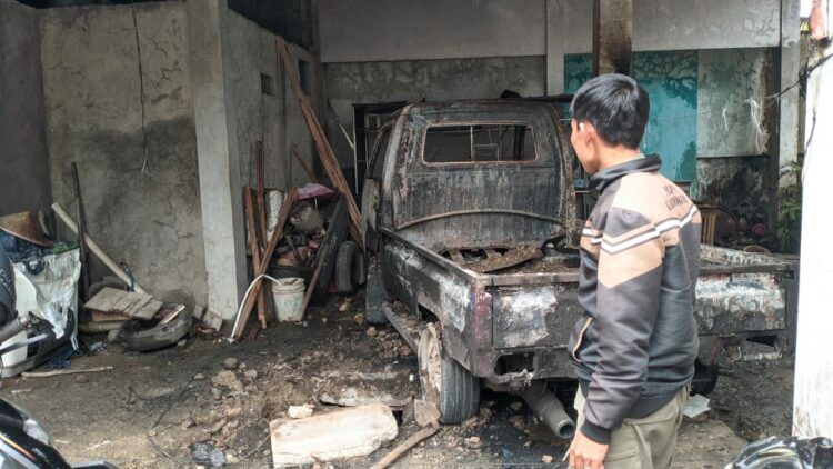 Pickup Terbakar Saat Isi BBM di Bogor, Diduga Dipicu Korsleting