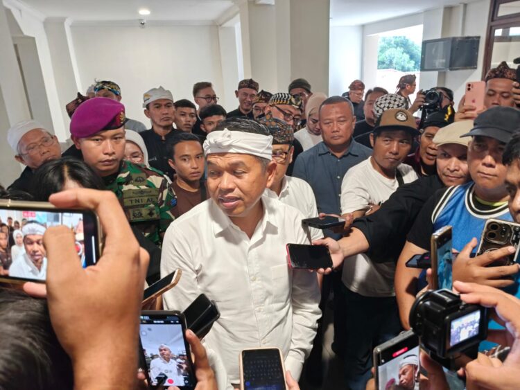 KDM Sebut Jalan Batutulis Longsor karena Salah Tata Ruang, Singgung Kawasan Hijau