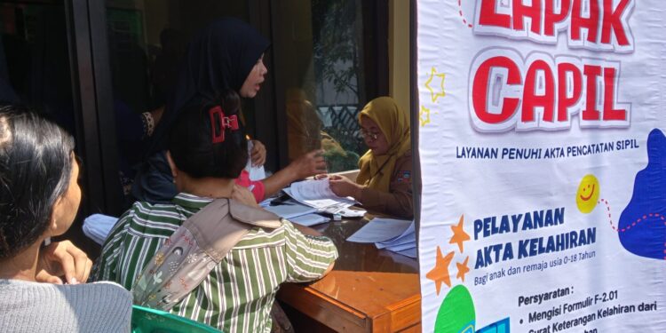 Disdukcapil Kota Bogor Jemput Bola Urus KTP hingga Akta, Warga Kini Bisa Dilayani Sampai Malam Hari
