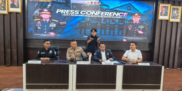 Terungkap! Wanita yang Ditemukan Tewas di Tol BORR Bogor Dibunuh Teman SMK, Pelaku Sakit Hati usai Dihina