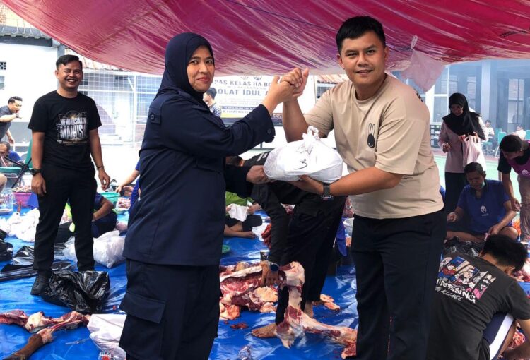 Suasana Idul Adha di Lapas Paledang Bogor, Warga Binaan Ikut Salat hingga Pesta Daging Kurban