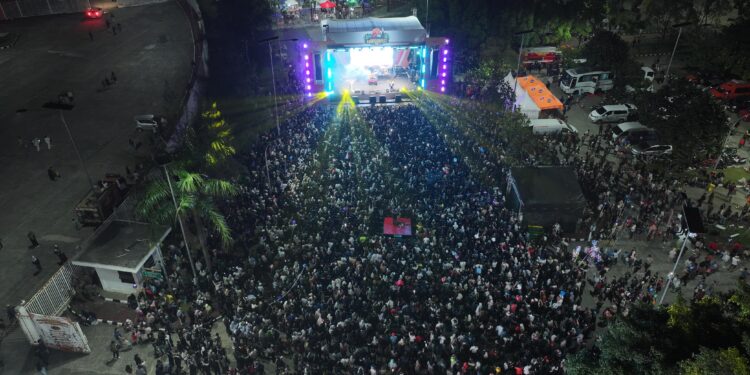 Malam Puncak Kabogorfest 2026 Pecah, 35 Ribu Warga Padati Stadion Gelora Pakansari