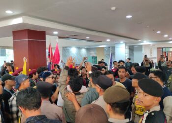 Demo Mahasiswa di DPRD Kota Bogor Memanas, GMKI-PMKRI Bawa 8 Tuntutan dan Desak Wakil Rakyat Bertindak