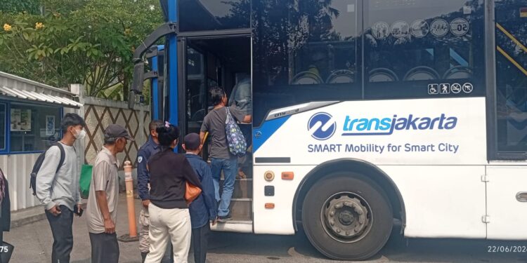 Warga Bogor Ikut Nikmati Tarif Transportasi Rp1 Perak ke Jakarta, Begini Cerita Mereka Bisa Hemat Ongkos
