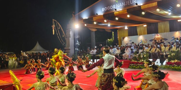 Meriah! Helaran HJB ke-544 Kota Bogor Dibanjiri Ribuan Warga, Jalan Jenderal Sudirman Penuh Atraksi Budaya