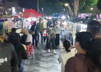 Alun-Alun Kota Bogor Semrawut! PKL Kuasai Trotoar, Parkir Liar Menjamur
