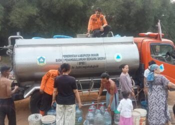 Kemarau Panjang Picu Krisis Air Bersih di Babakan Madang Bogor, 555 Warga Terpaksa Cari Sumber Air Jauh