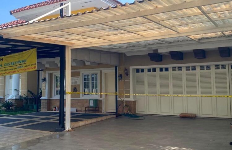 Begini Kondisi Rumah Jampidsus Febrie Ardiansyah di Sentul Bogor Setelah Penggeledahan Tim Penyidik, Sepi dan Masih Dipasang Garis Polisi