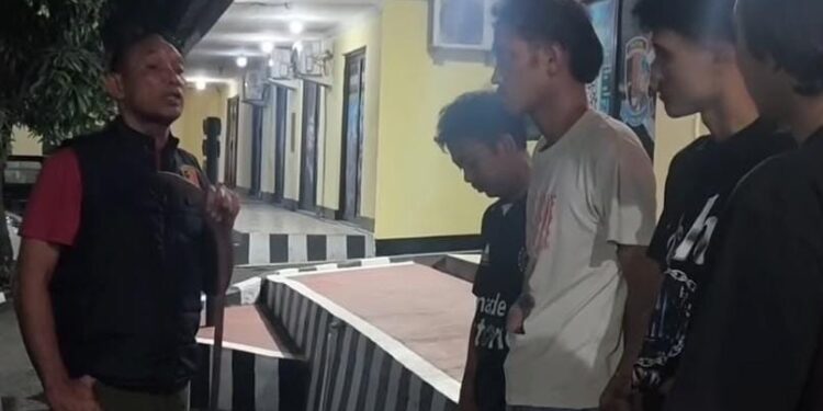Ratusan Remaja Diduga Gangster Hendak Tawuran di Flyover Cileungsi Bogor, Tiga Orang Diamankan Beserta Celurit