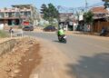 Wali Kota Bogor Tegur Kontraktor Proyek Batutulis, Ceceran Tanah di Jalan Berpotensi Membahayakan Pemotor