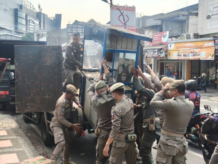 Banyak PKL Masih Nekat Berjualan, Satpol PP Kota Bogor Kini Ubah Pola Razia! Dua Pekan 61 Pedagang Ditindak