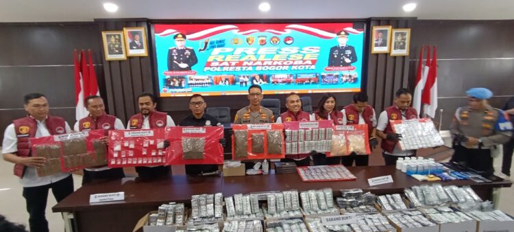 Ratusan Ribu Butir OKT Ilegal Disita, Polresta Bogor Kota Bongkar Gudang Penyimpanan Obat Terlarang