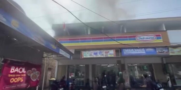 Kebakaran di Indomaret Bogor, Diduga Berawal dari Puntung Rokok yang Mengenai Kardus