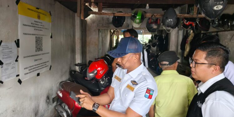 Hadeuh! 5 Kali Disidak, Penitipan Motor di Jalan Mayor Oking Bogor Masih Membandel hingga Ada yang Belum jadi Wajib Pajak