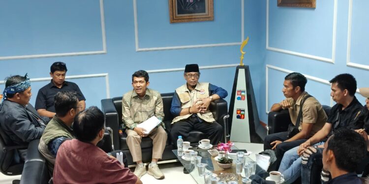 Terancam Digusur, Belasan Pedagang Tanaman Hias di Jalan Semeru Datangi Gedung DPRD Kota Bogor
