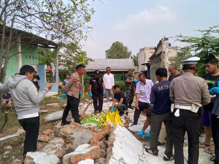 Tragis! Tembok Tiba-tiba Roboh di Gunungsindur Bogor, Nenek 62 Tahun Tewas Tertimpa
