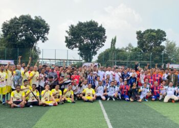Keseruan Camat Cup Bogor Utara, Ketua RT dan RW Adu Skill di Lapangan Sepak Bola
