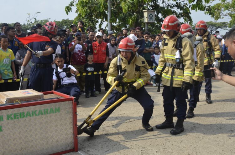 Firefighter Challenge 2026 Digelar di Pakansari, Damkar Kabupaten Bogor Uji Ketangkasan Petugas