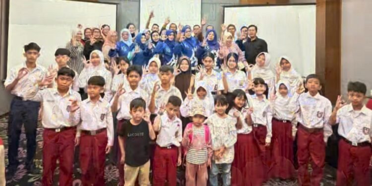 Gerakan Satu Seragam, Sejuta Harapan Bantu Pelajar di Bogor, Karina Soerbakti: Pendidikan Hak Setiap Anak