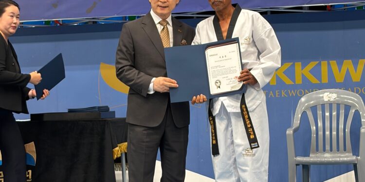 Taekwondo Kota Bogor Mendunia, Master Agus Sabet Predikat Peserta Terbaik di Korea Selatan