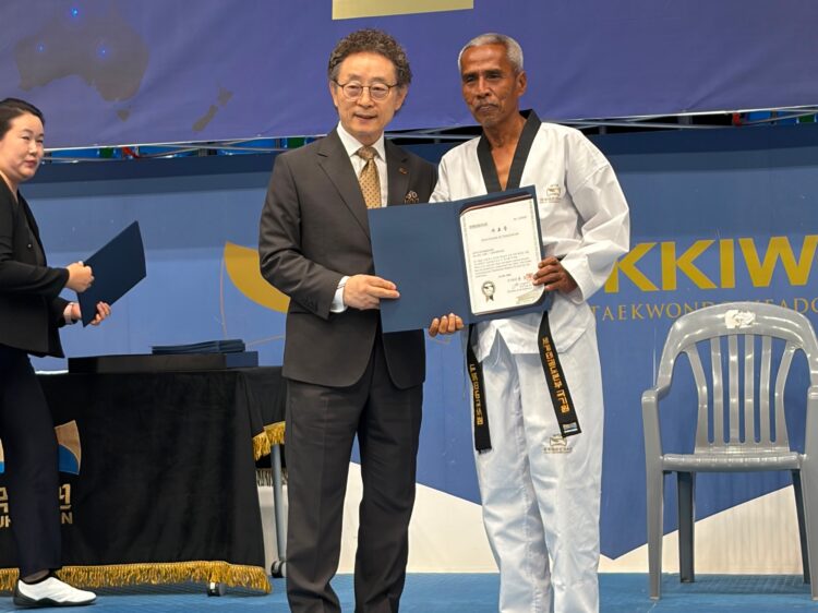 Taekwondo Kota Bogor Mendunia, Master Agus Sabet Predikat Peserta Terbaik di Korea Selatan