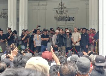 Sopir Angkot Demo di Balai Kota Bogor, Ini Respon Wali Kota Dedie Rachim