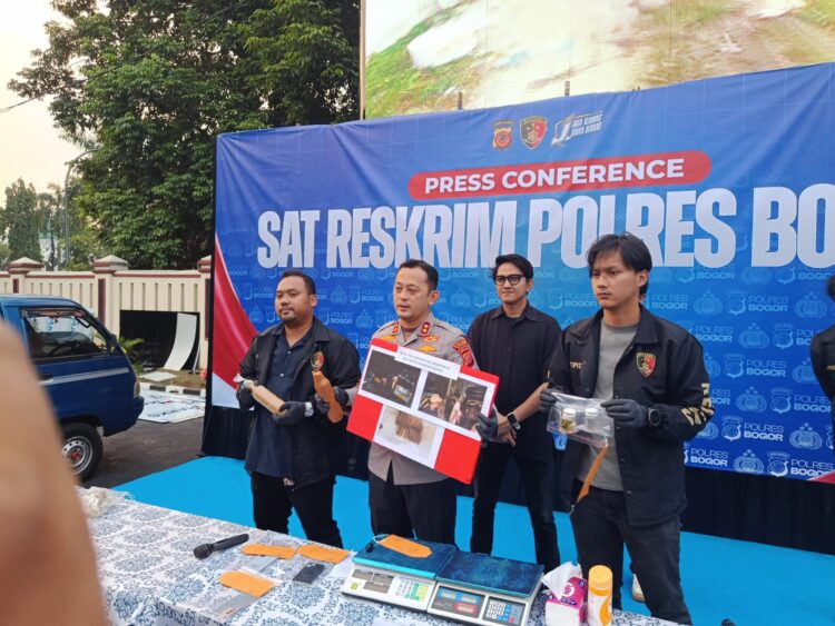 Polisi Bongkar Perdagangan Merkuri Ilegal di Bogor: Barang Bukti Nyaris Satu Ton, Nilainya Capai Rp2,8 Miliar