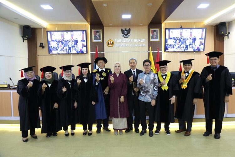 Dedie Rachim Raih Gelar Doktor Ilmu Hukum, Dorong Sentralisasi Data Nasional Perkuat Kebijakan