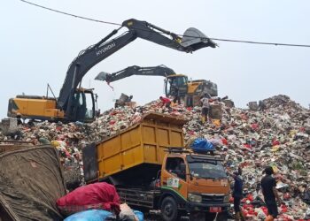 Sempat Ditutup karena Kebakaran, Pembuangan Sampah di TPA Galuga Kembali Dibuka