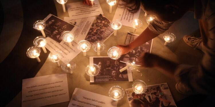 Lilin dan Doa dari Bogor untuk 5 Jurnalis yang Hilang Kontak di Selat Sunda