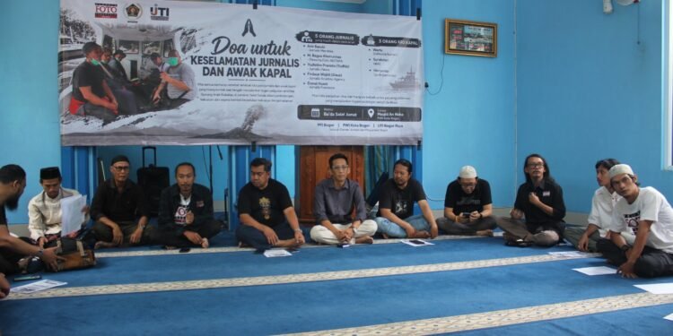 5 Jurnalis dan 3 Kru Kapal Hilang di Selat Sunda, Jurnalis Bogor Gelar Doa Bersama