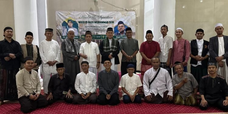 Tradisi Bongsang Warnai Maulid Nabi di Masjid Al-Ihsan Tamansari Bogor