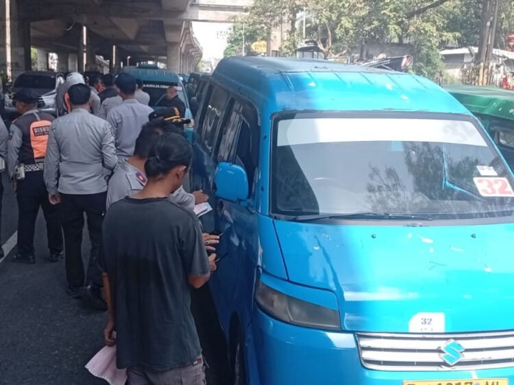 Razia Angkutan Umum di Bogor, 10 Lebih AKDP Terjaring karena Tak Lengkap Surat