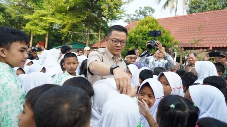 Cek Revitalisasi Sekolah di Bogor, Menko Sugiono: Belum Semua Kebutuhan Tersentuh