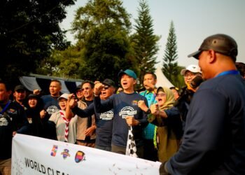 World Cleanup Day, Pramuka Kota Bogor Terjun Edukasi Warga Pilah Sampah di CFD