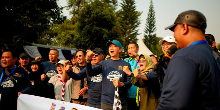 World Cleanup Day, Pramuka Kota Bogor Terjun Edukasi Warga Pilah Sampah di CFD